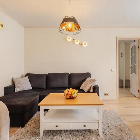 Kuuse 4 With 2 Bedrooms Apartman Haapsalu