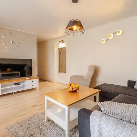 Kuuse 4 With 2 Bedrooms *