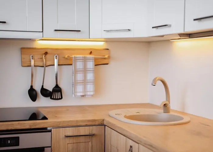 Апартаменты Kuuse 4 With 2 Bedrooms *